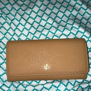 Beautiful brown tory burch wallet